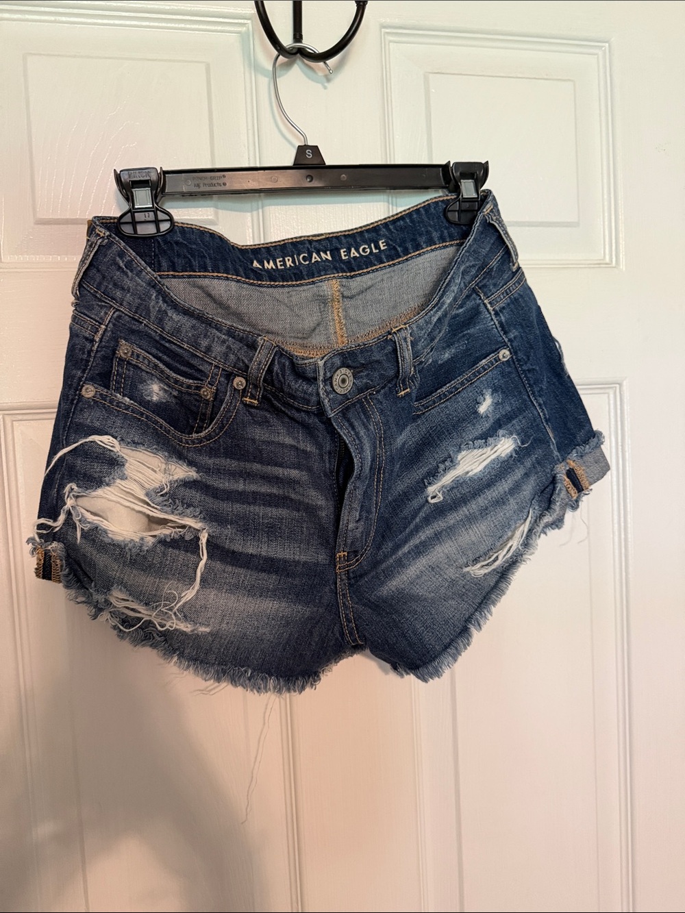 American Eagle tomgirl shortie